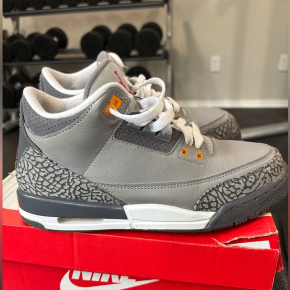Retro Jordan 3 “Cool Grey” - Picture 11 of 14